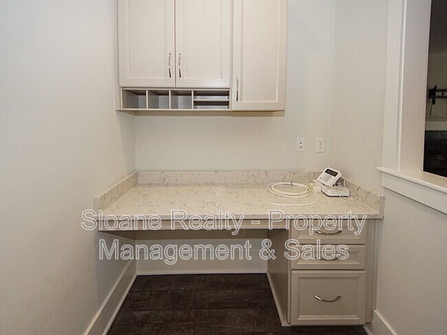 Building Photo - 2874 Stonestown Dr