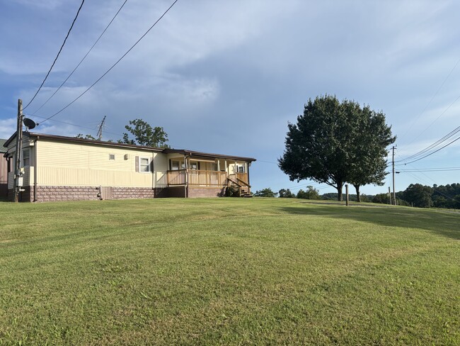 Primary Photo - 350 Kitzmiller Rd