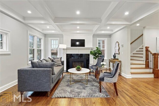 Building Photo - 1309 Stillwood Dr NE
