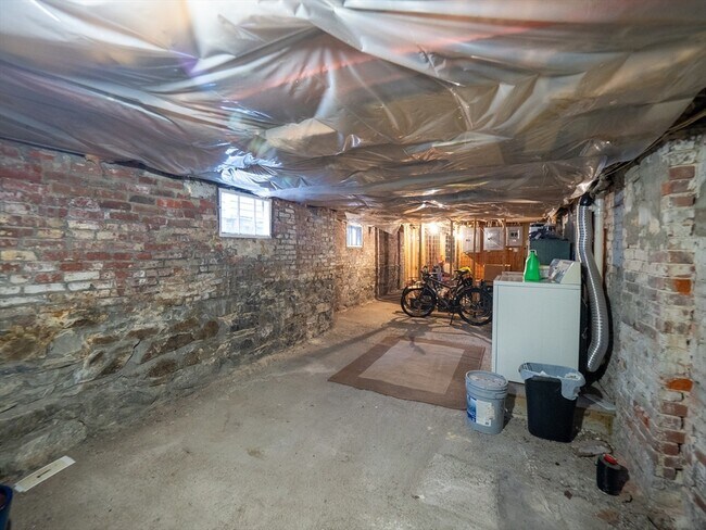 Building Photo - 36 Tremont St