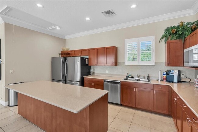 Building Photo - 7296 Marathon Dr