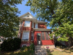 Building Photo - Affordable 1BR/1BA Apartment – Pet Friendly with Shared Yard