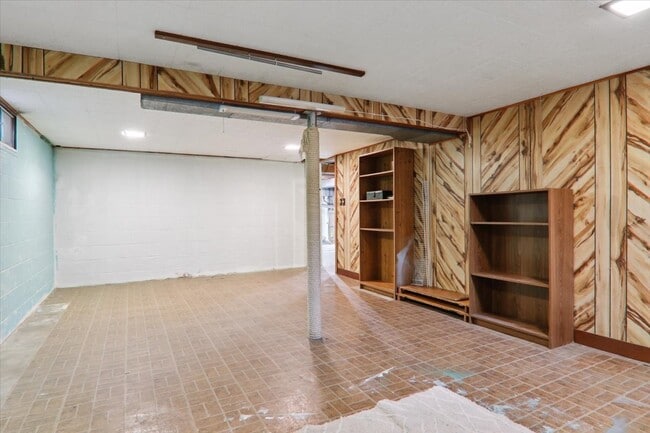 Building Photo - 8428 County Rd 1060 E