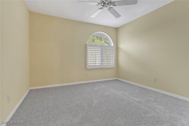 Building Photo - 875 New Waterford Dr