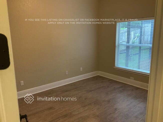 Building Photo - 400 Veracliff Ct