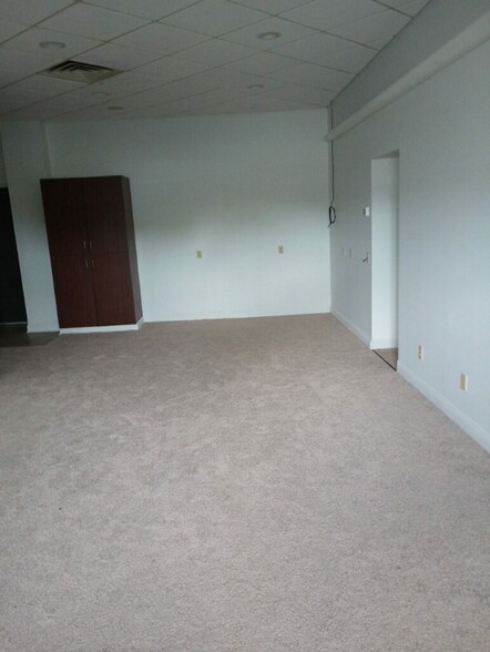 Building Photo - 17156 IN-3