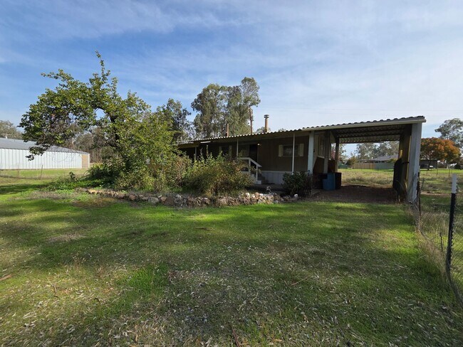 Building Photo - REDUCED!!!