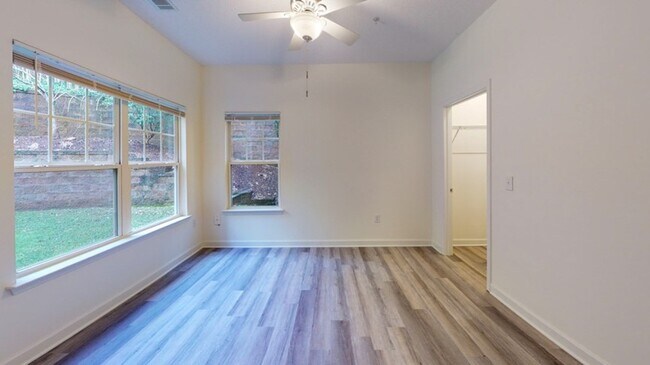 3rd Bedroom, large walk-in closet - 2000 Olde Eastwood Village Blvd