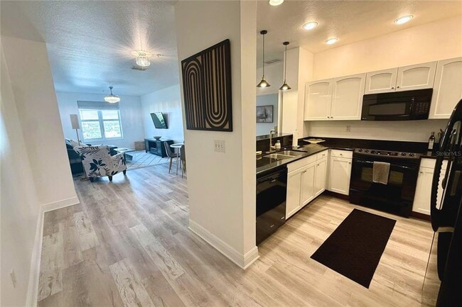 Building Photo - 628 Cleveland St