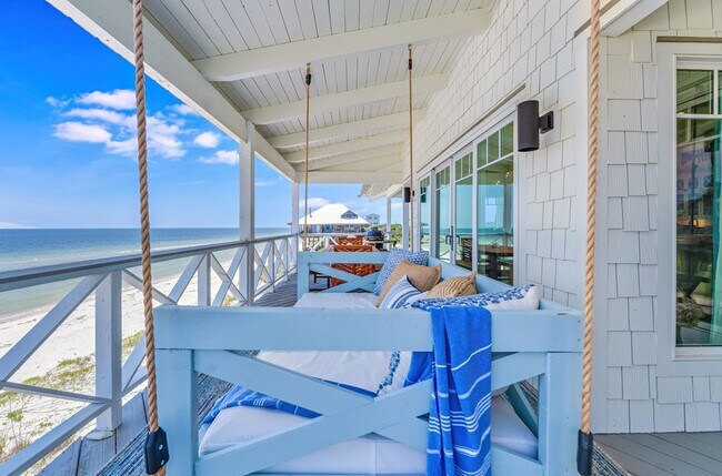 Building Photo - 850 Gulf Shore Dr