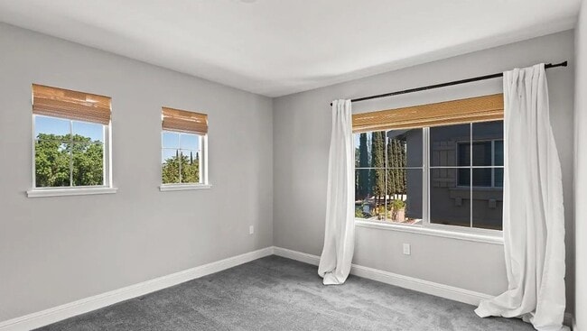 Building Photo - Spacious 5-Bedroom Home with Room to Live, Work & Relax