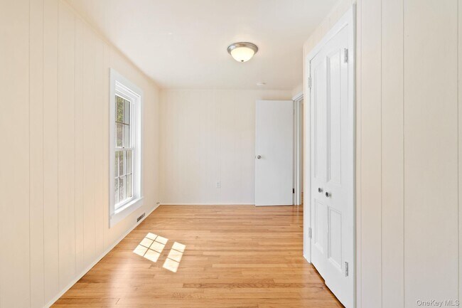 Building Photo - 1 2nd St