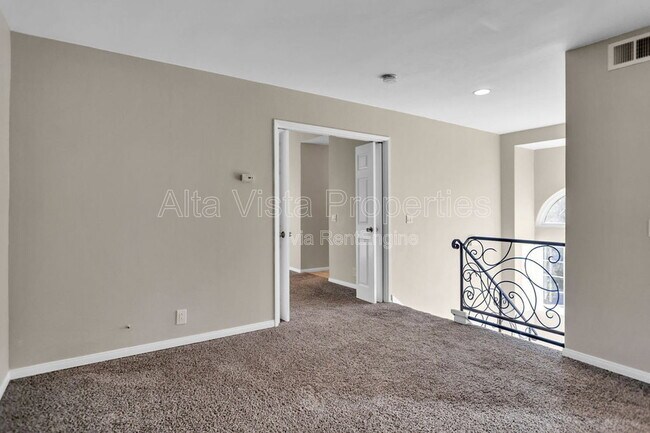 Building Photo - 7960 Mission Vista Dr