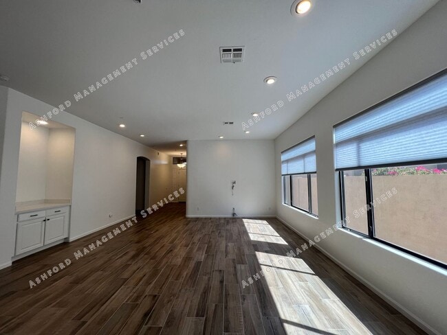 Building Photo - COME HOME TO LUXURY IN GATED GRAYHAWK GOLF...