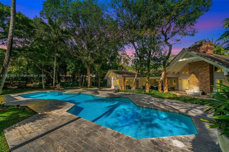 Building Photo - 9000 Arvida Dr