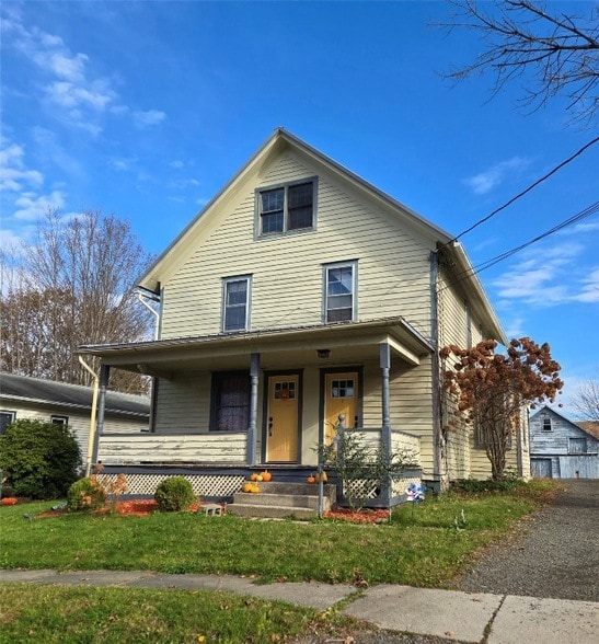 Building Photo - 5 Greene St