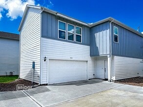 Building Photo - 432 Huisache St