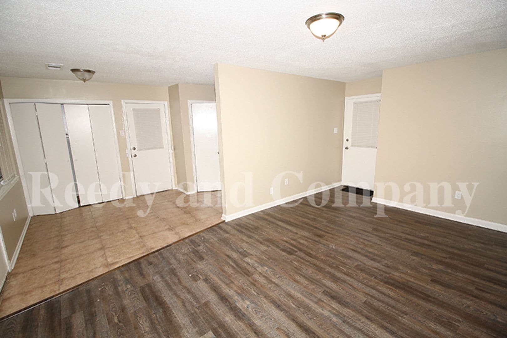 Building Photo - 5356 Lakeview Cove