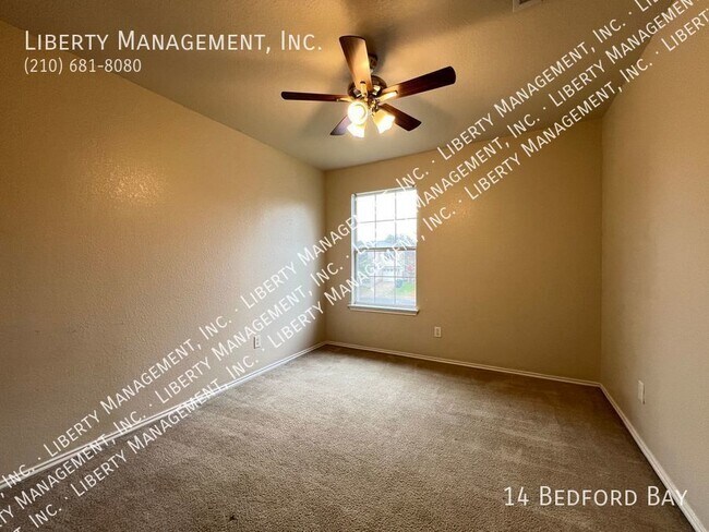 Building Photo - 4 bedroom with a Study
