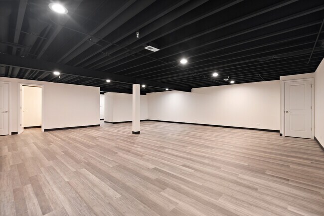 Building Photo - 44 Olympus Dr