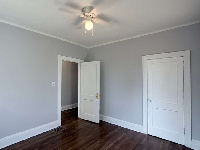 Building Photo - Rare Downtown Asheville Rental: 3BR/2BA House with Huge Yard & City Convenience- Dogs allowed!