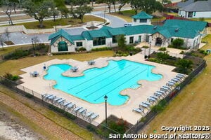 Building Photo - 204 Tiltwood Ct