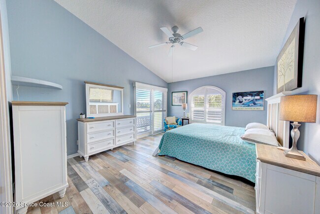 Building Photo - 1937 Golf Vista Blvd