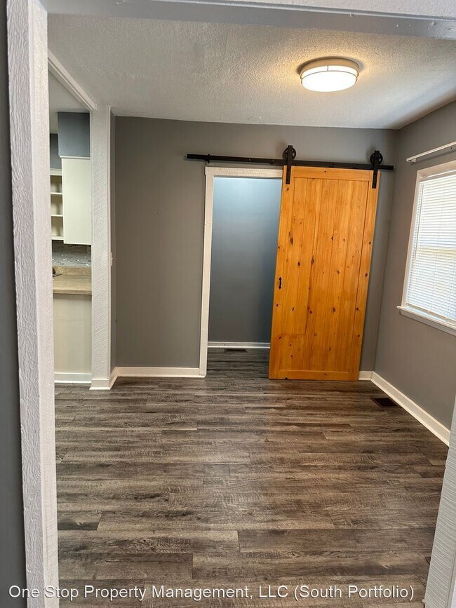 Building Photo - 2 br, 1 bath House - 225 Lexington Rd Apt A