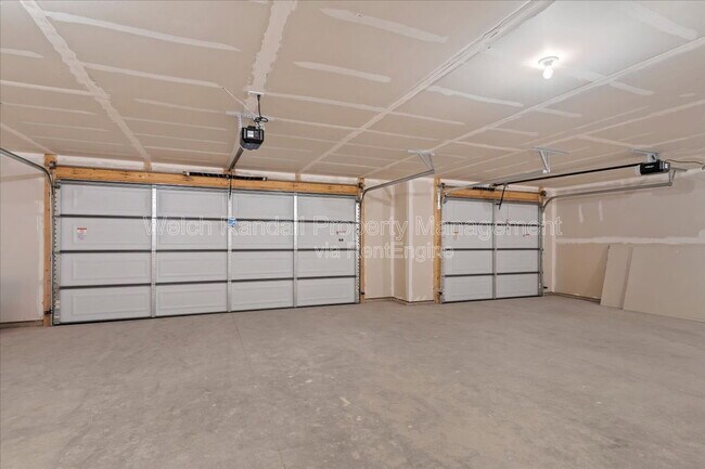 Building Photo - 834 E 300 N