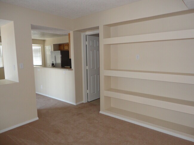 Building Photo - 6801 Augusta Hills Dr NE