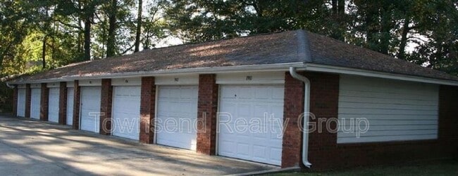 Building Photo - 1930 Gion St