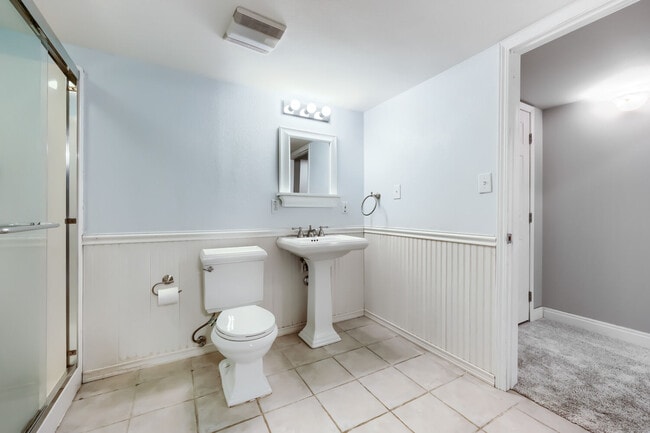 Building Photo - 885 Marlstone Pl