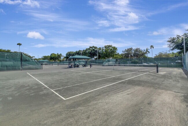 Building Photo - 7535 S Oriole Blvd