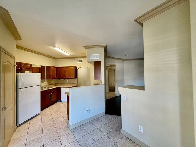 Building Photo - 5525 W Flamingo Rd