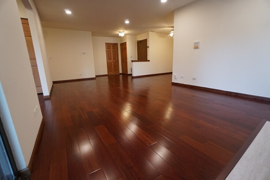Building Photo - 6237 Trinity Dr