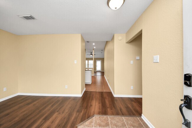 Building Photo - 2222 Summit Meadow Dr