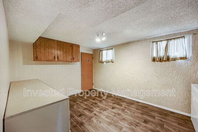 Building Photo - 403 Elmwood Dr