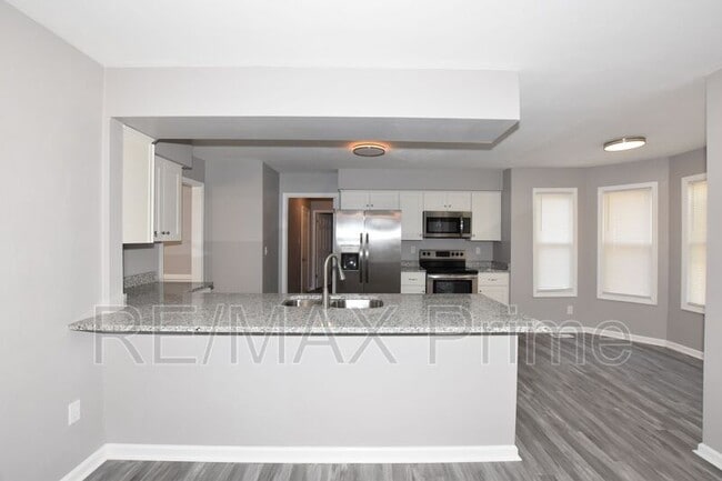 Building Photo - 204 Knell's Ridge Dr