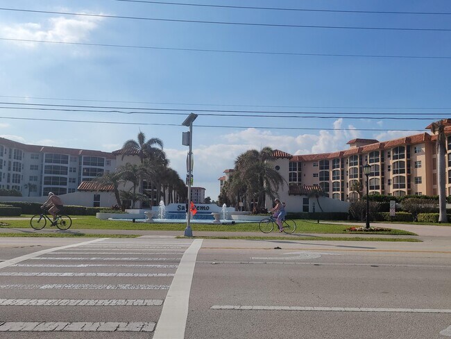 Building Photo - 2871 N Ocean Blvd