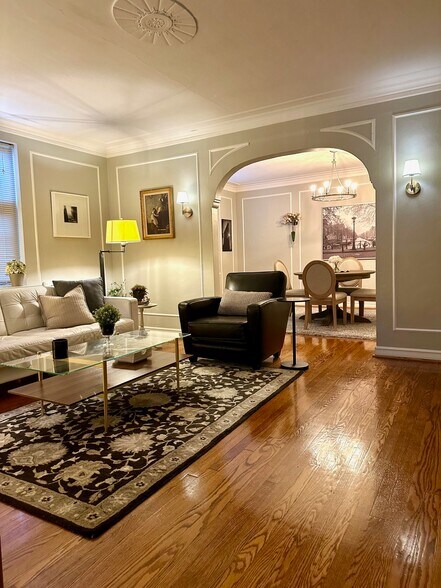 Building Photo - 7535 York Dr