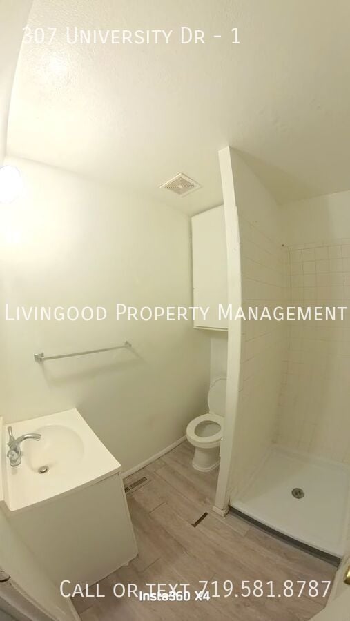 Building Photo - 307 University Dr