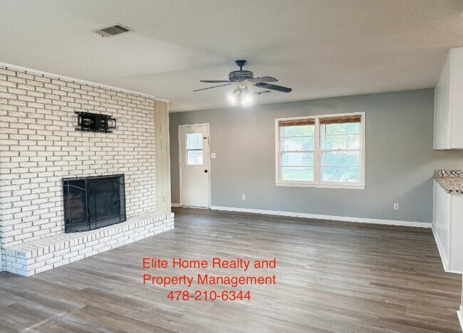 Building Photo - 233 Markwood Dr