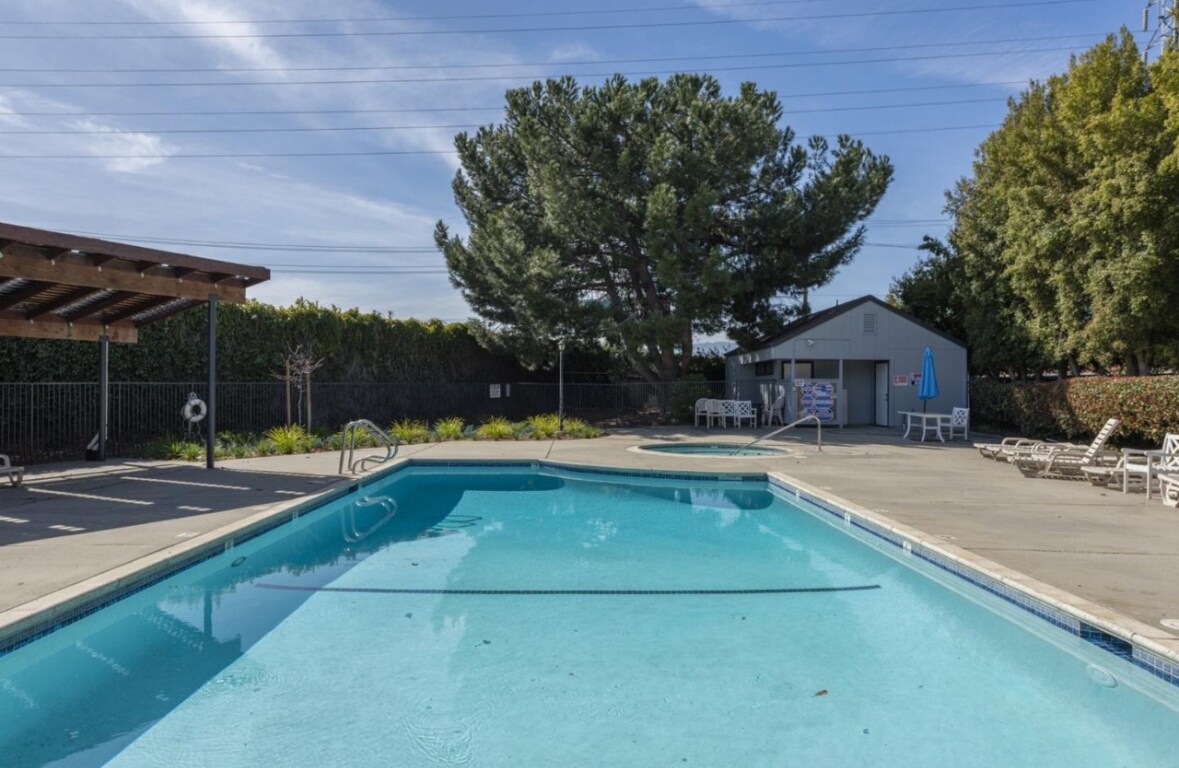 Building Photo - 4783 Pine Forest Ln
