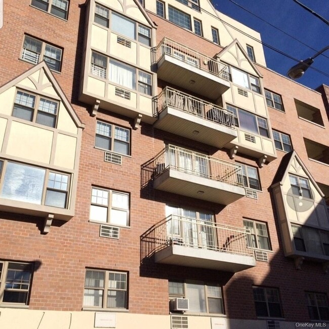 Building Photo - 83-75 117th St