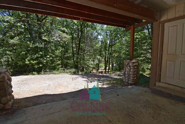 Building Photo - 12999 Capitol Dr