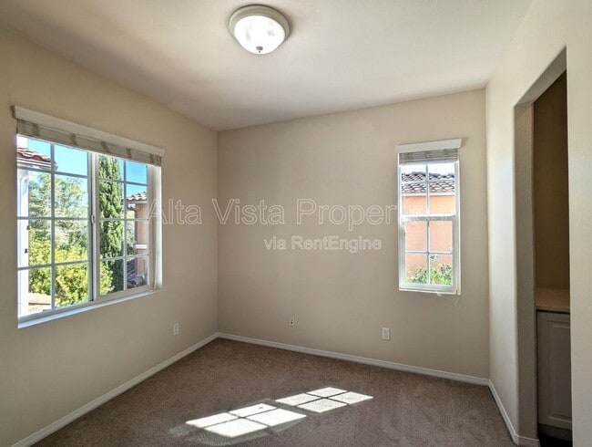 Building Photo - 8421 Kern Crescent