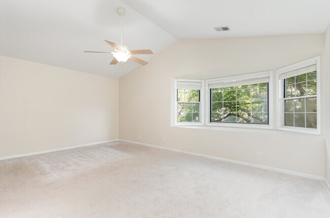 Building Photo - 353 Pembroke Ct