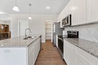 Building Photo - 726 ELMWOOD St