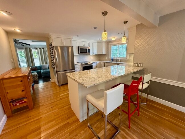 Building Photo - 100 Stimson St