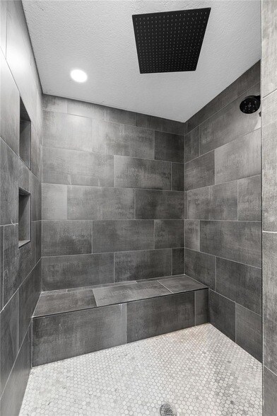 Building Photo - 5901 Denver St NE